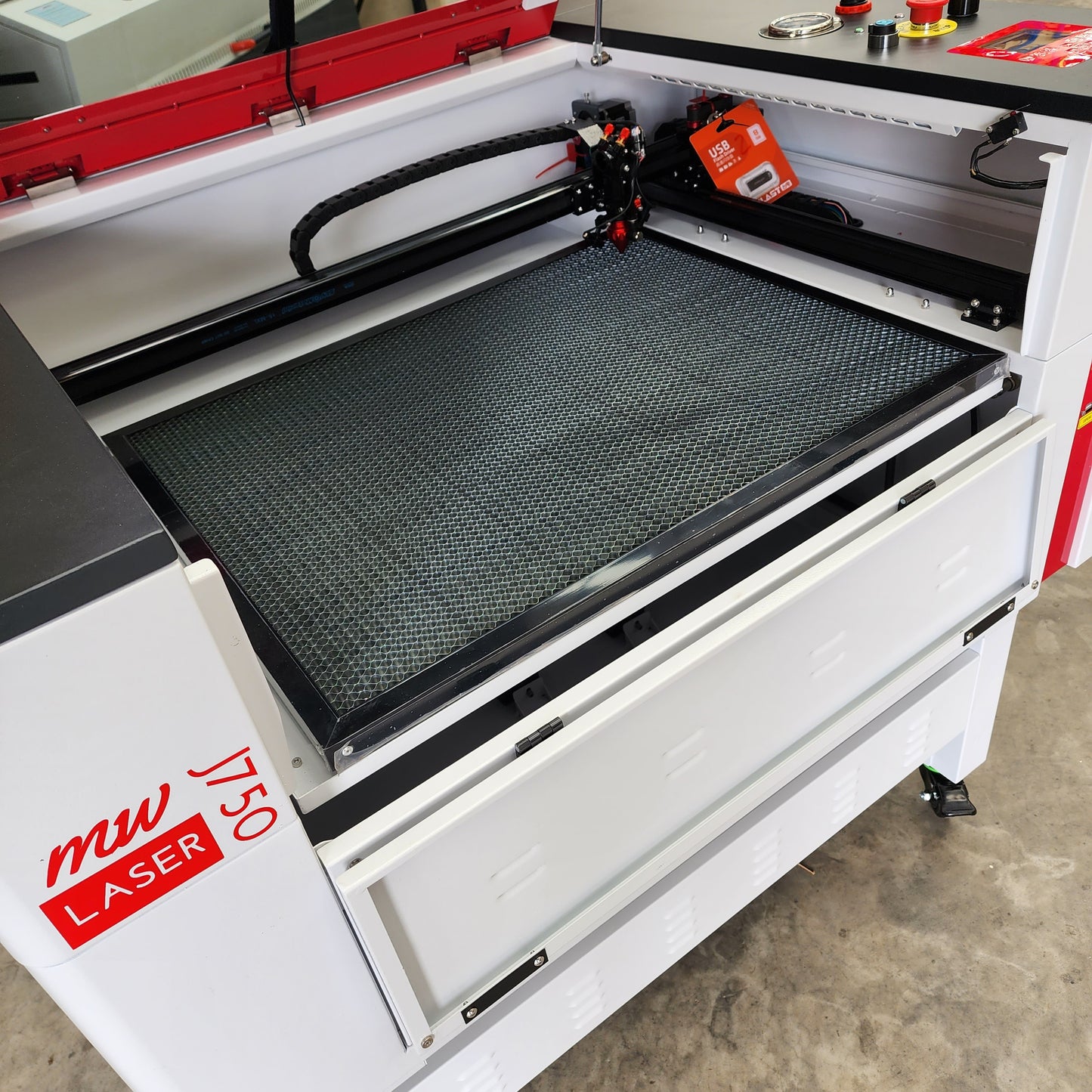 MW-J750 Laser Machine (90-100W) RECI T2 - 700x500mm