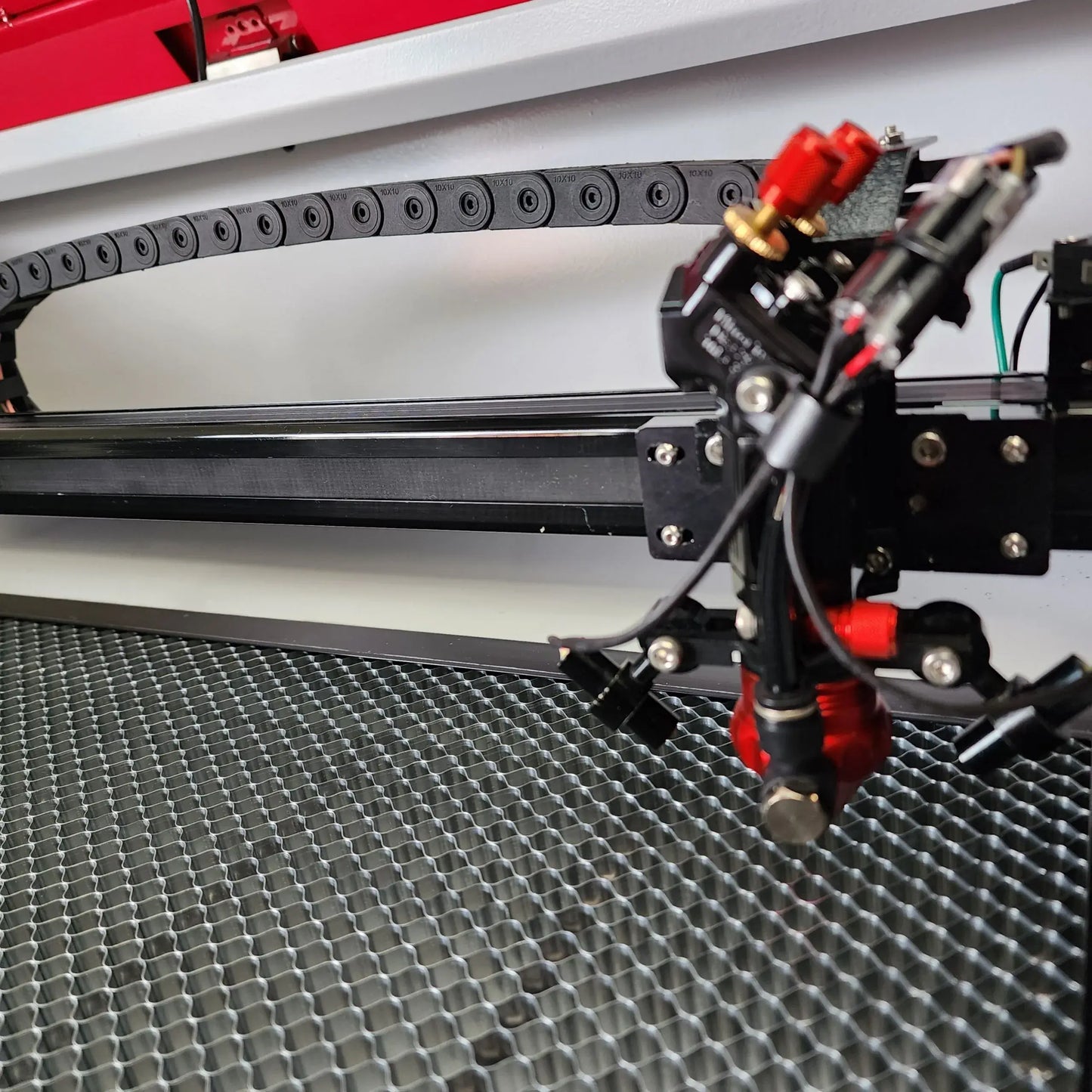 MW-J750 Laser Machine (90-100W) RECI T2 - 700x500mm – MW Laser Australia